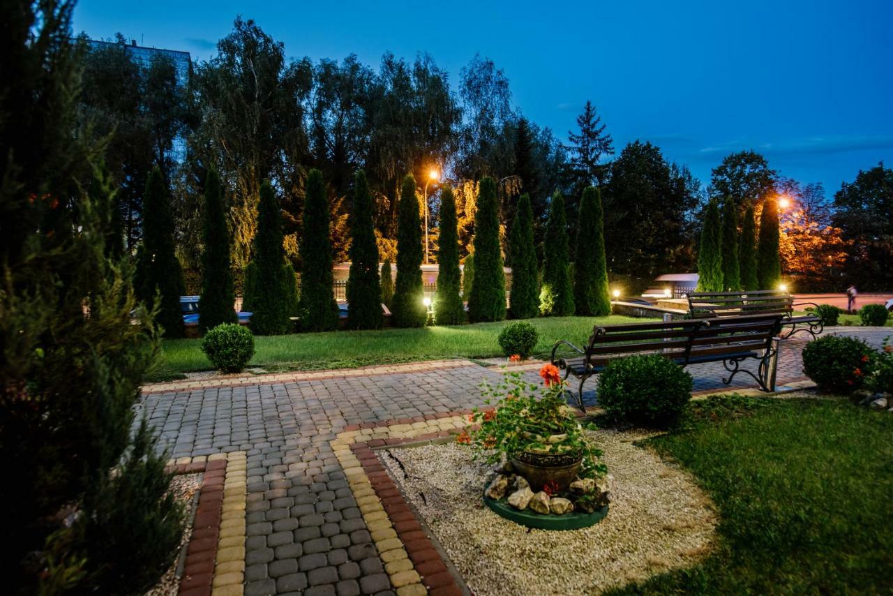 Курортний Готель Золота Корона Truskavec Exteriér fotografie